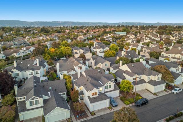445 Mcdonnel Road, Alameda CA: https://media.crmls.org/mediaz/5399e2cb-3ecb-45a8-8eb0-150eca263ed0.jpg
