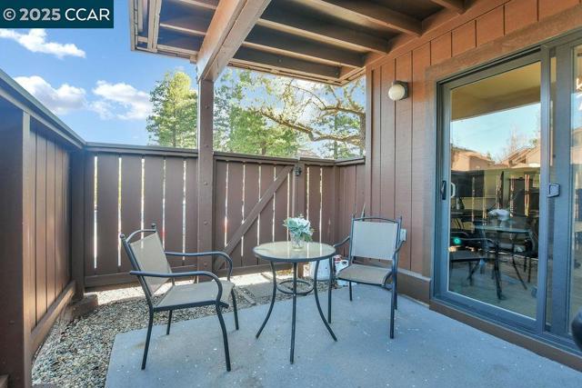 896 Camelback Place, Pleasant Hill CA: https://media.crmls.org/mediaz/539a09d0-bfdb-4224-9a6b-59ed82fc7113.jpg