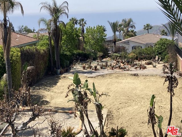 16814 Calle Bellevista, Pacific Palisades CA: https://media.crmls.org/mediaz/539a3ffc-275d-4a9b-a9f5-5a7e499e1c24.jpg