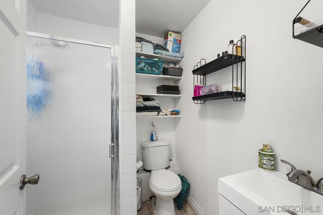849 851 Missouri St, San Diego CA: https://media.crmls.org/mediaz/539ad579-48ff-4249-8c0b-fe34f0ec4f7a.jpg