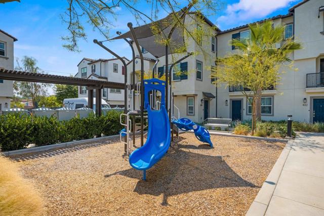 408 Carina, Escondido CA: https://media.crmls.org/mediaz/539b2ba2-973b-4bc0-8fcc-86f8783a5394.jpg