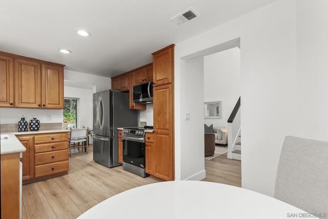 6422 CAMINITO LISTO, San Diego CA: https://media.crmls.org/mediaz/539b4e12-c38e-4903-9097-641d22305949.jpg