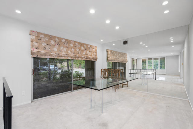 16445 Garvin Drive, Encino CA: https://media.crmls.org/mediaz/539bdccd-b336-4779-bf9d-9b3743320482.jpg