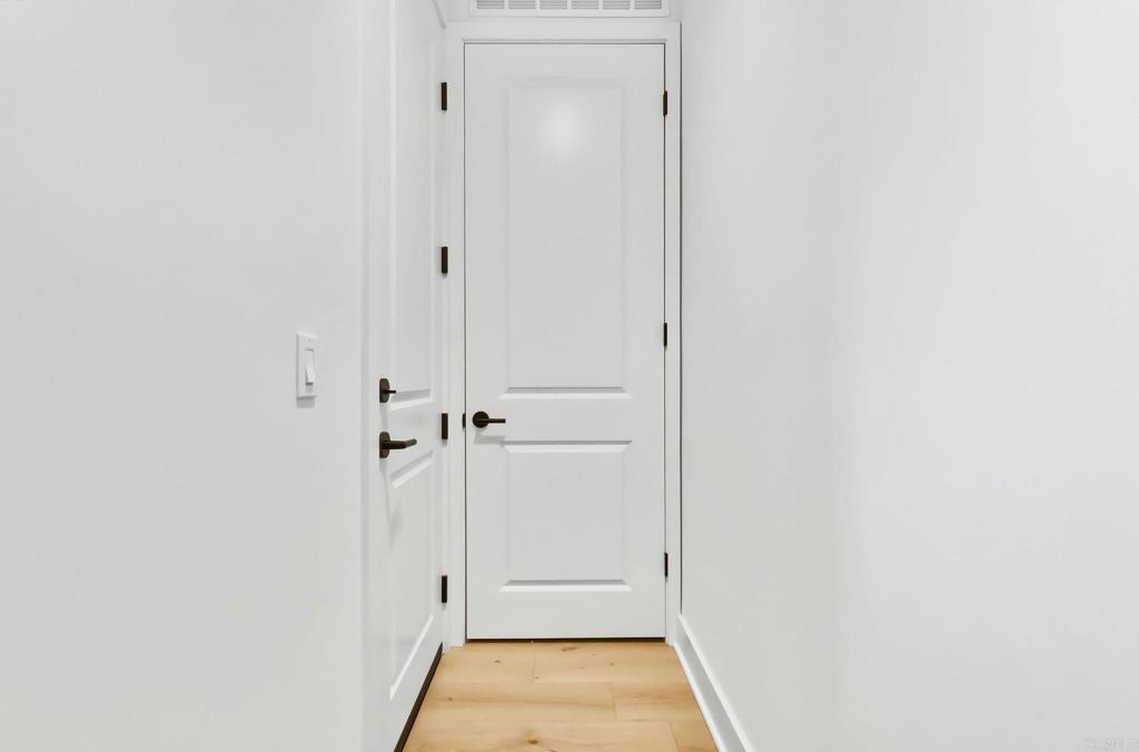 https://media.crmls.org/mediaz/539be802-3ab3-4a71-ad57-001a6cf6f275.jpg?preset=X-Large