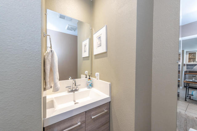 Demetra 82243Waring Way Indio CA Photos-