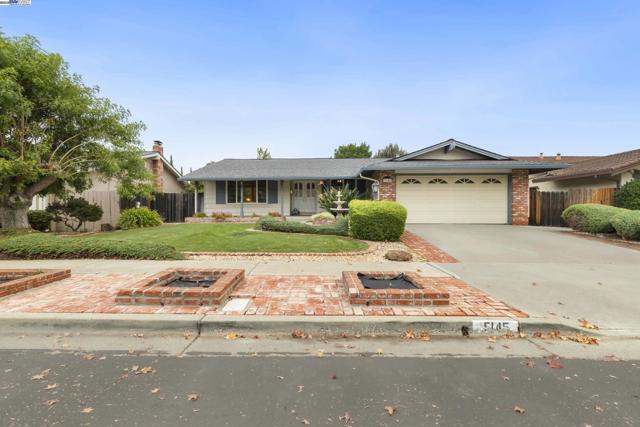 5145 Springdale Ave, Pleasanton CA: https://media.crmls.org/mediaz/539c1fc8-b41b-469d-917d-3fdc7d995f2d.jpg
