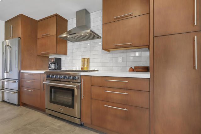 Image 11 of 31 For 42475 Adams Street 9