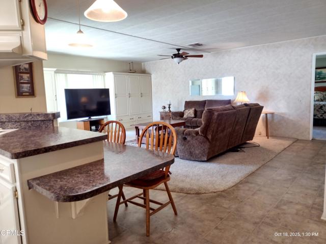 210 Caleta Drive, Camarillo CA: https://media.crmls.org/mediaz/539ce12f-47c5-45f4-bfb6-1f92a9d3f4c8.jpg