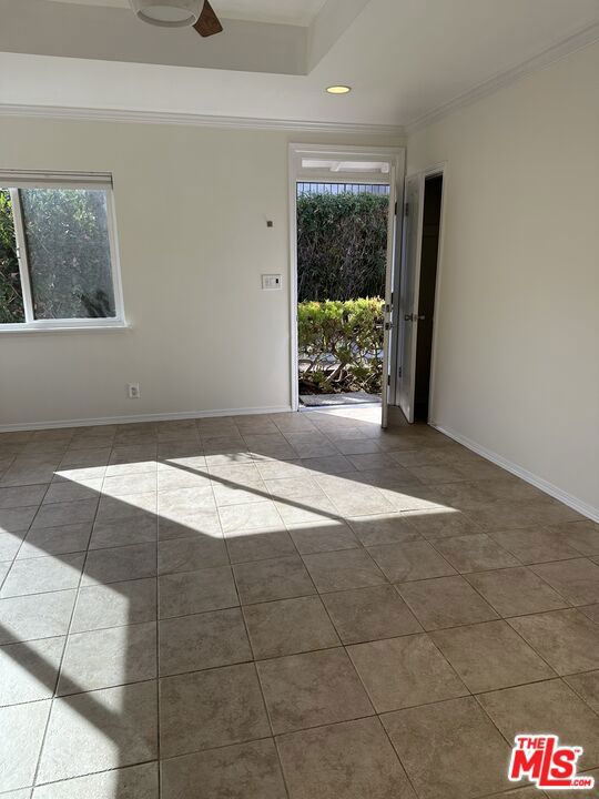 3013 Colorado Avenue, Santa Monica CA: https://media.crmls.org/mediaz/539da880-1fe3-47a8-9e74-37f698f98b29.jpg
