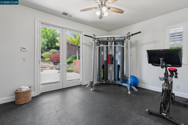 492 Calico Ct, San Ramon CA: https://media.crmls.org/mediaz/539e26af-0b7c-4b59-8e8c-6b5f52d2410b.jpg
