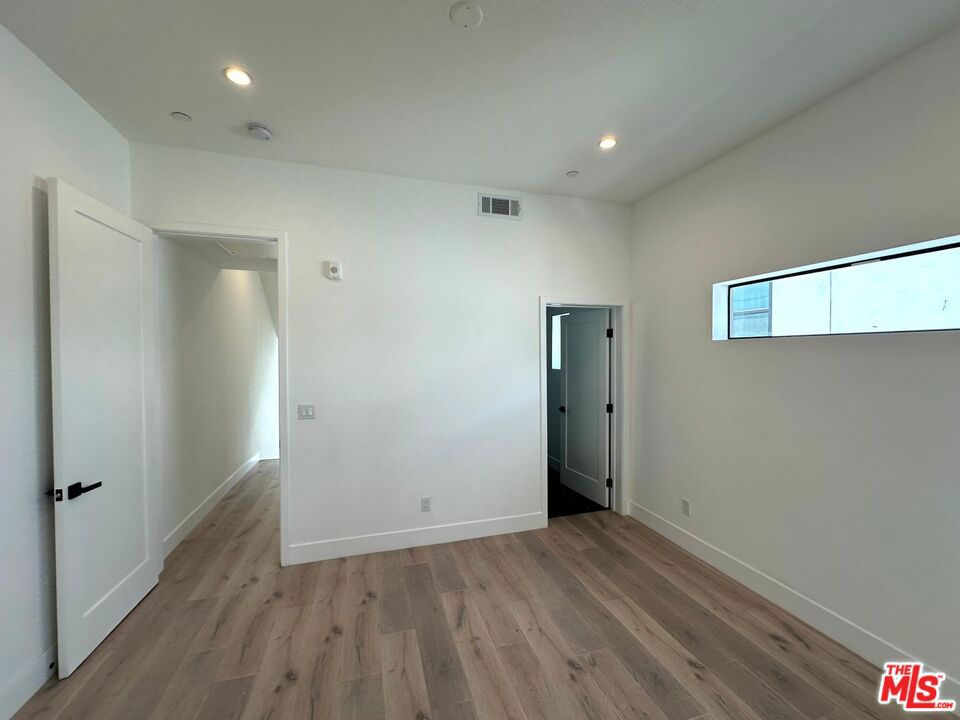 MLS #25616899 image #13