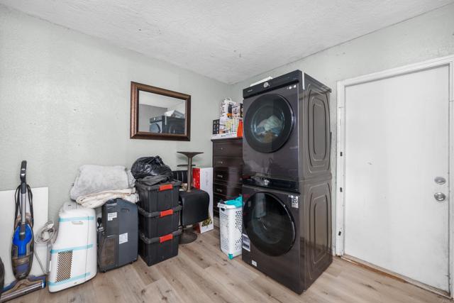 Image 17 of 24 For 706 Ash Street