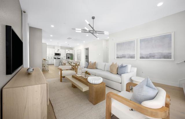 2305 Red Oak Court, San Mateo CA: https://media.crmls.org/mediaz/539ed582-c6f0-4a17-a9b5-cc3a93b96209.jpg