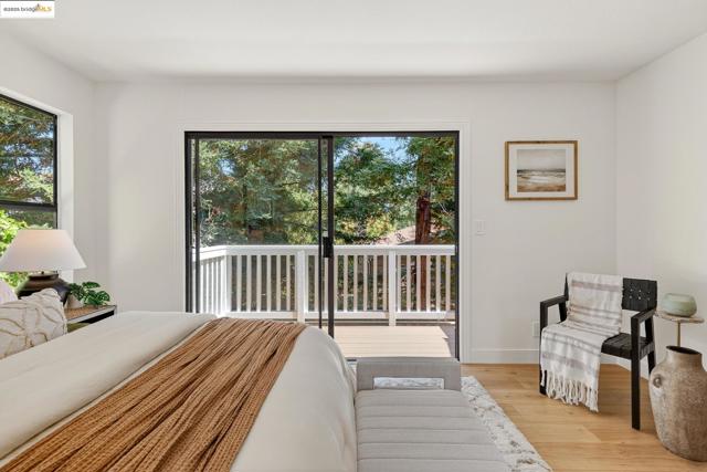 221 Village Pl, Martinez CA: https://media.crmls.org/mediaz/539ed971-92d0-4a98-a233-adb239b0bac3.jpg