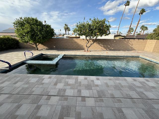 73390 Guadalupe Avenue, Palm Desert CA: https://media.crmls.org/mediaz/53a16864-b45d-4908-b38f-3ed1668a4f3a.jpg