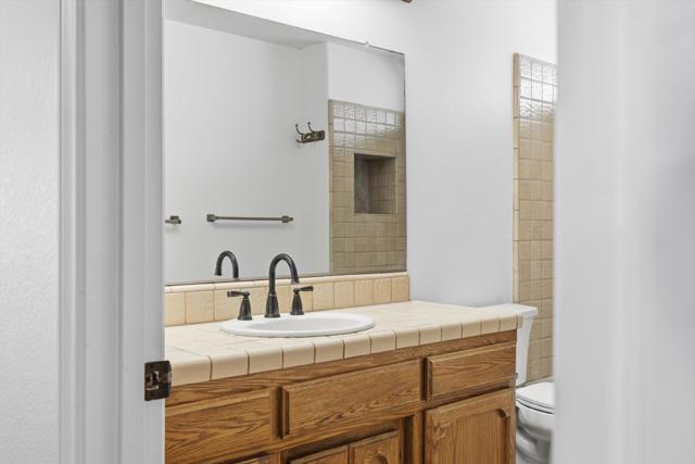 Detail Gallery Image 32 of 55 For 905 Cimarron Ct, Ridgecrest,  CA 93555 - 4 Beds | 2/1 Baths