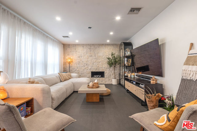 12322 Sylvan Street, North Hollywood CA: https://media.crmls.org/mediaz/53a43fc7-e2df-4bcd-b8cc-5625f6347adb.jpg