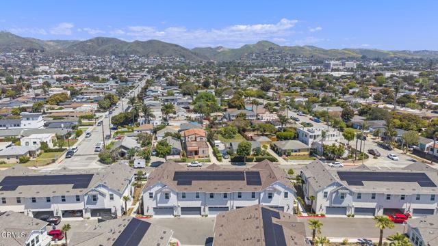 2402 Channel Drive, Ventura CA: https://media.crmls.org/mediaz/53a468e1-6a6c-4e41-8f12-a08e3886a764.jpg