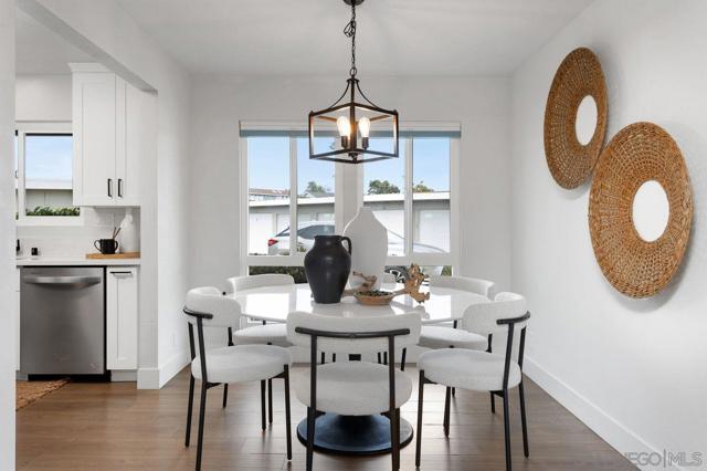 3630 Vista Campana S 6, Oceanside CA: https://media.crmls.org/mediaz/53a4cc02-5763-4a54-af2b-1180293662d2.jpg
