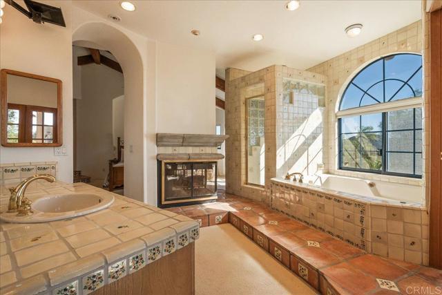 Detail Gallery Image 30 of 60 For 3577 Stonegate Pl, Fallbrook,  CA 92028 - 5 Beds | 6/1 Baths