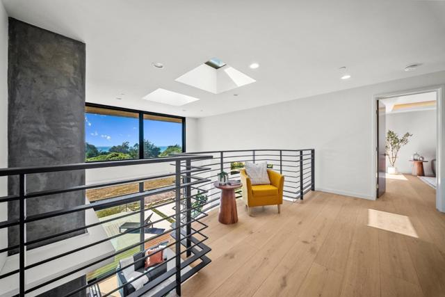 600 Seaview Terrace, La Selva Beach CA: https://media.crmls.org/mediaz/53a6d121-0a54-428a-af53-ce1e97454e8a.jpg