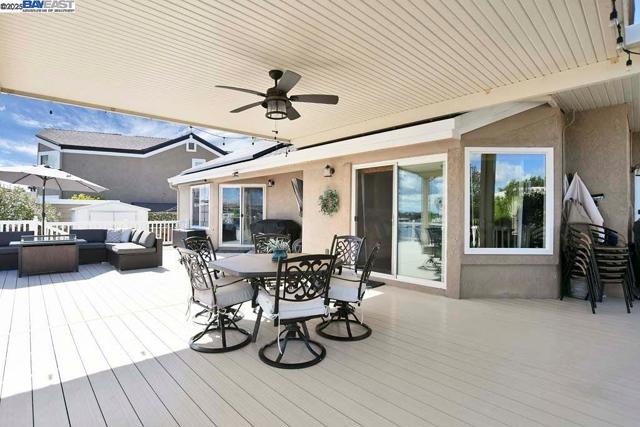 1864 Dune Point Way, Discovery Bay CA: https://media.crmls.org/mediaz/53a70000-cce2-42ca-9697-184173eefbd8.jpg