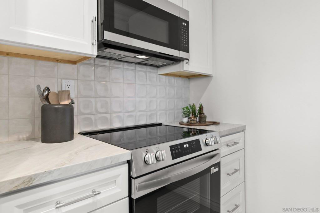 1907 Robinson Ave - photo 12