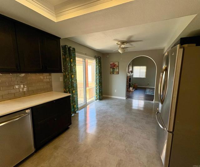 1004 Glenwood Way, Escondido CA: https://media.crmls.org/mediaz/53a7d4e6-5a81-43b7-91e4-444039778762.jpg
