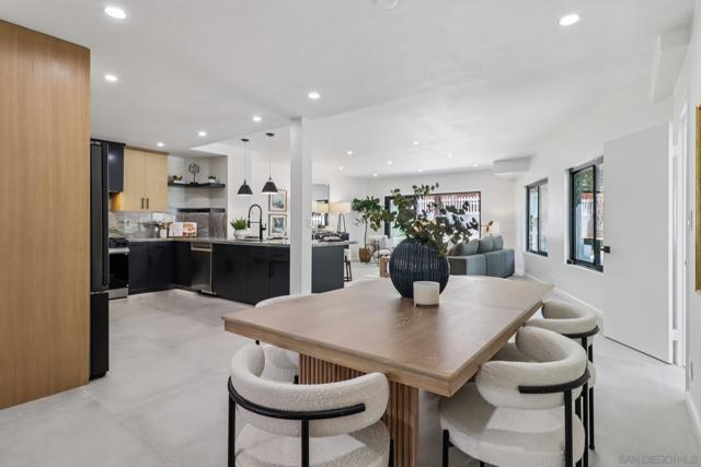 8560 Sunrise Ave, La Mesa CA: https://media.crmls.org/mediaz/53a7db1f-cab9-46ea-986a-9d93541d55b6.jpg
