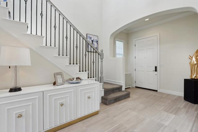 3454 Cinnamon Ridge Rd, San Ramon CA: https://media.crmls.org/mediaz/53a8434e-f780-40f2-aad0-e0aef423f73f.jpg
