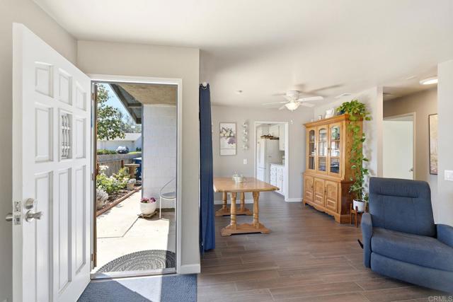 Detail Gallery Image 8 of 34 For 1106 Corral, Escondido,  CA 92026 - 2 Beds | 2 Baths