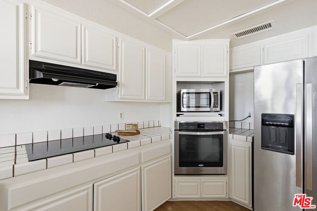 2120 Coast Highway - photo 10