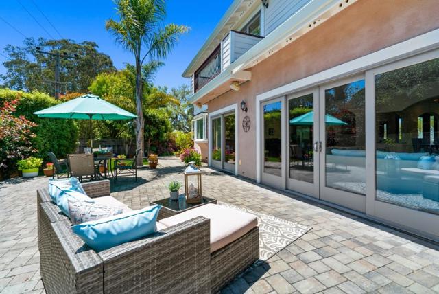 422 Mccormick Avenue, Capitola CA: https://media.crmls.org/mediaz/53a983c5-f016-4d31-9fd6-e8060f4d892e.jpg