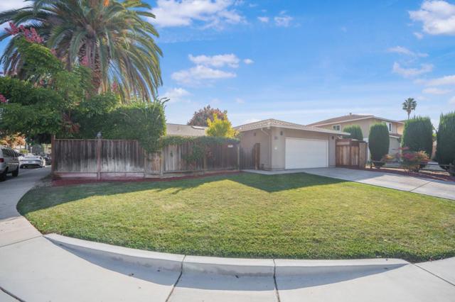 5510 Dunsburry Way, San Jose CA: https://media.crmls.org/mediaz/53a98bbf-bedb-4209-99bb-45102daf74c8.jpg