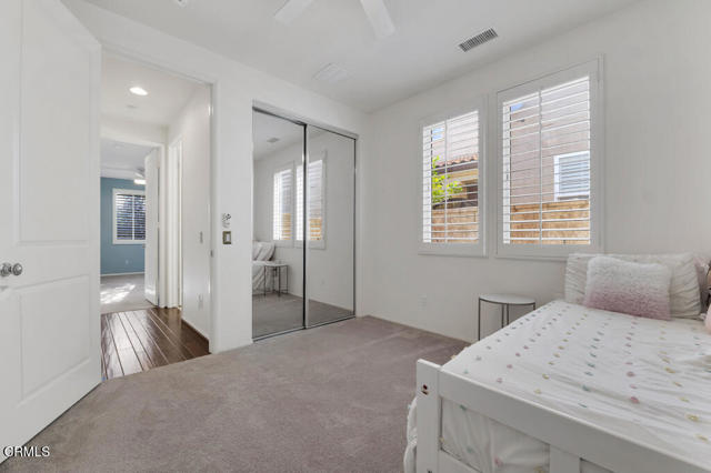 11806 Ricasoli Way, Porter Ranch CA: https://media.crmls.org/mediaz/53aa2710-03db-454f-9539-a53daa95d7a9.jpg