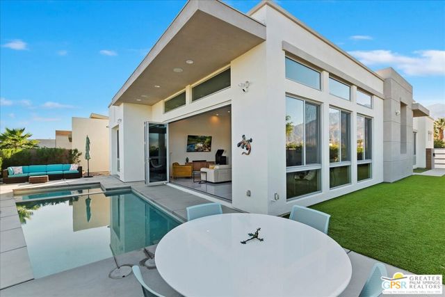 1280 Celadon Street, Palm Springs CA: https://media.crmls.org/mediaz/53aaf542-8311-42b3-99dd-527d27e89697.jpg