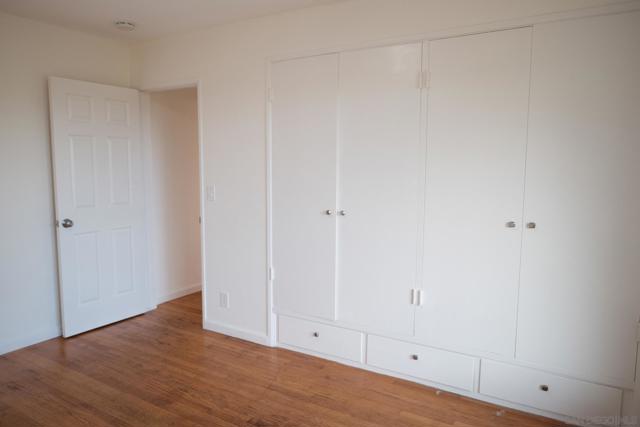 2345 Alta Vista Dr, Vista CA: https://media.crmls.org/mediaz/53acc765-a3f3-4fd5-81e8-2282cd21477d.jpg