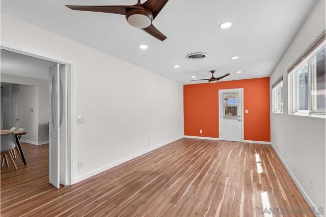 6387 Lake Badin Ave, San Diego CA: https://media.crmls.org/mediaz/53acdc4c-7a4c-48f8-a515-80d2f0a4af72.jpg