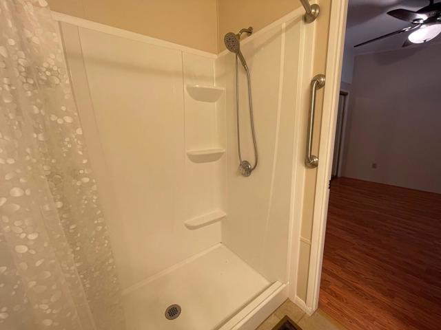 4.1 2nd bath shower