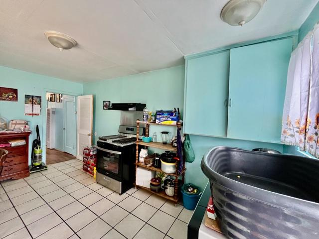 128 Maple Avenue, Watsonville CA: https://media.crmls.org/mediaz/53ae3e6e-e74c-42a9-99b0-f92ed663a987.jpg