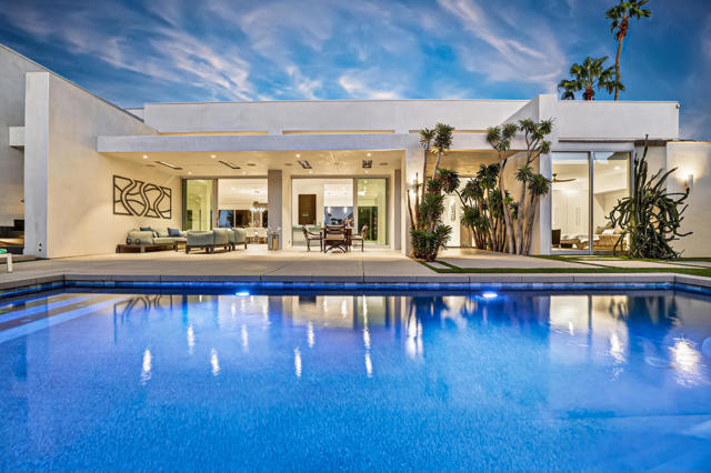 49120 Sunrose Lane, Palm Desert CA: https://media.crmls.org/mediaz/53ae9a52-bc36-406c-a0c7-68e5ba0cb1bb.jpg