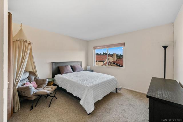 31909 Del Cielo Este, Bonsall CA: https://media.crmls.org/mediaz/53b0af58-e516-4ed4-a47a-5f6f03f1ae53.jpg