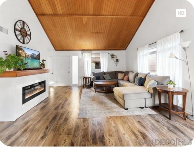 6811 Parkside Avenue, San Diego CA: https://media.crmls.org/mediaz/53b0b17d-34c4-461d-b8e3-97da132155cc.jpg