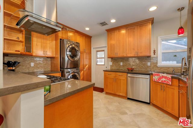 1118 North Niagara Street photo 4