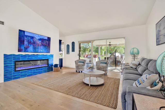 14265 Sandhill Rd, Poway CA: https://media.crmls.org/mediaz/53b1f88e-dc5d-4479-89e9-c29eb43333ce.jpg