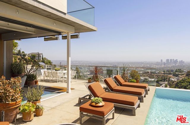 8804 Hollywood Boulevard, Los Angeles CA: https://media.crmls.org/mediaz/53b352ff-57c6-4677-af0d-4c240634eeb7.jpg