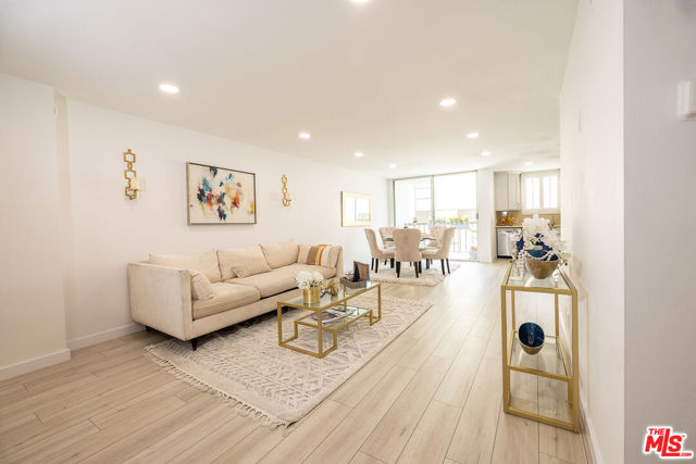 10751 Wilshire Boulevard, Los Angeles CA: https://media.crmls.org/mediaz/53b3e359-9e54-4de2-a14f-1798620d2304.jpg
