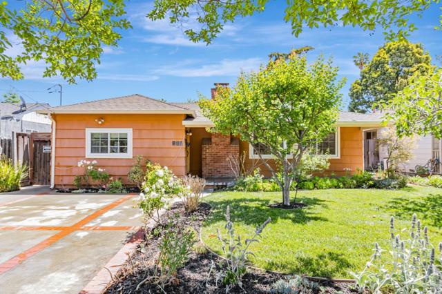 580 N Bayview Avenue, Sunnyvale CA: https://media.crmls.org/mediaz/53b4025e-19e1-4dd7-8e41-f02b78bfd0fc.jpg