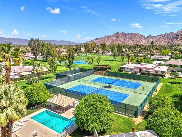 74903 Chateau Circle, Indian Wells CA: https://media.crmls.org/mediaz/53b4d696-d2ac-4dc6-8743-5a857ca6d238.jpg