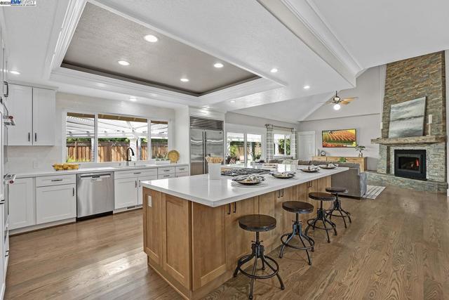 3693 Mohr Ave, Pleasanton CA: https://media.crmls.org/mediaz/53b50741-afd3-47e6-a432-ce551b328e7d.jpg